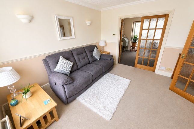 4, Elmhurst Avenue, Yeovil photo 3