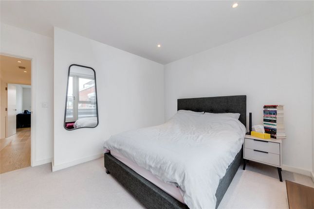 Flat 20,, Burnell Building, London photo 4