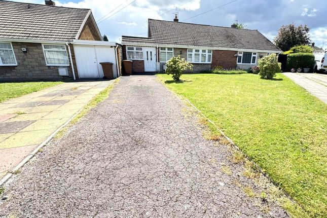 13 Castle Drive, Willenhall photo 3
