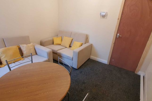 Shared accommodation to rent in Kings Road, Kings Heath, Birmingham