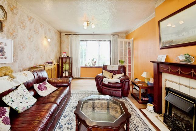 7, Hailsham Road, Romford photo 3