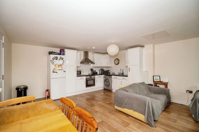 Thumbnail Flat for sale in Bitter End, Dorchester