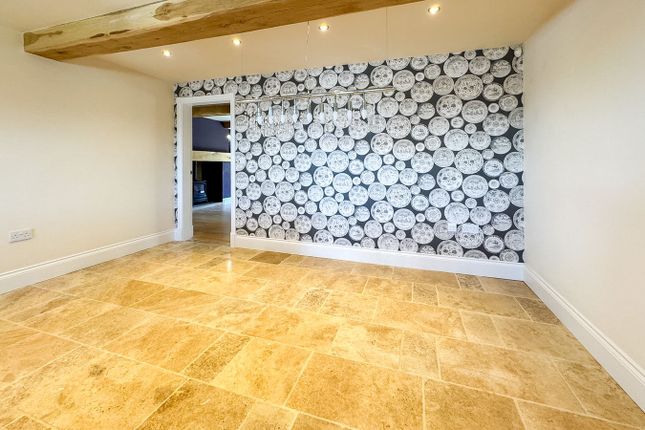 5 Moorfield Farm, Bradshaw Road, Holmfirth photo 5