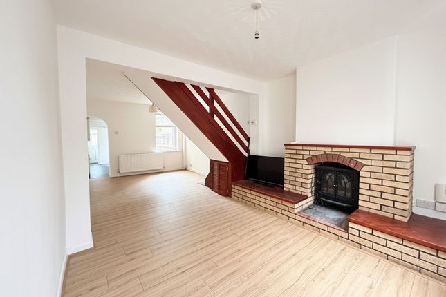 43 Garfield Street, Bedford photo 2