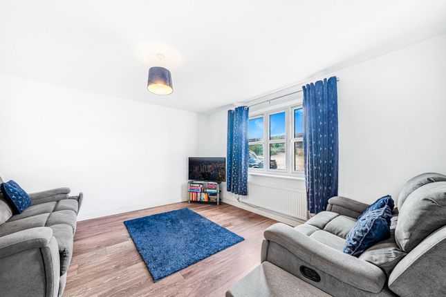 1 Ambrose Close, Bishop's Stortford photo 4
