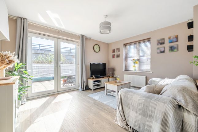 Flat 3, Burtenshaw Court, 7, Amsbridge Crescent, Littlehampton photo 4