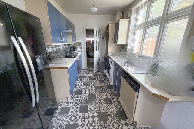 754 Hanworth Road, Whitton, HOUNSLOW photo 3