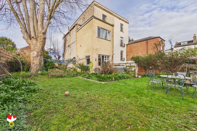 1 North Villas Montpellier, Gloucester photo 4