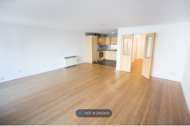 Spacious Open Plan Living Area And Kitchen