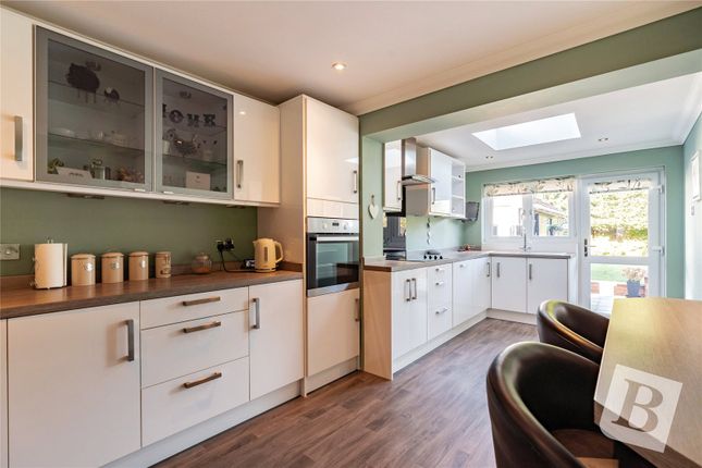 9, Harpers Lane, Brentwood photo 3