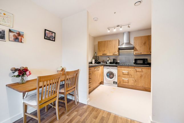 Apartment 8, Middleton House,, Pilley Lane, Gloucestershire photo 4