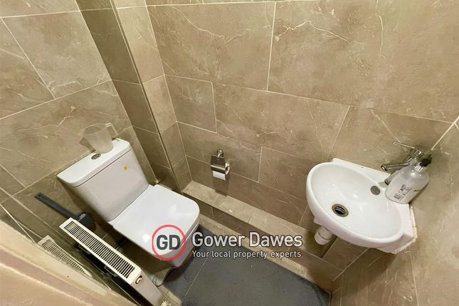 14, Bown Close, Tilbury photo 3