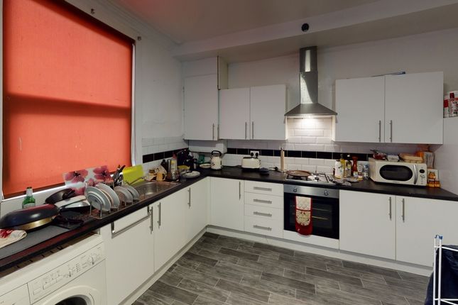 Ashville Avenue, Leeds photo 2