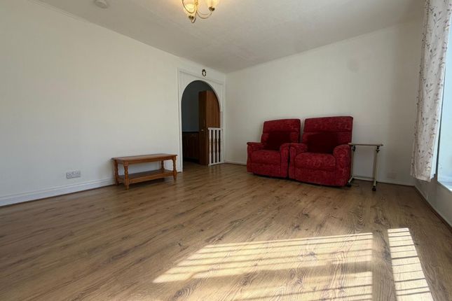 27 Franklands Drive, Preston photo 5