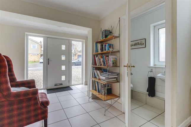 11, Fair Leas, Saffron Walden photo 3