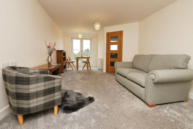 24 Greenwood Grove West, Stewarton Road, Glasgow photo 2