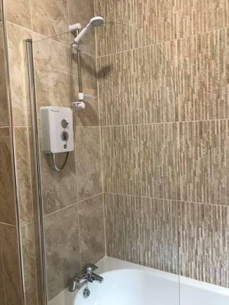 Room 3, 64 Flaxley Road, Selby photo 3
