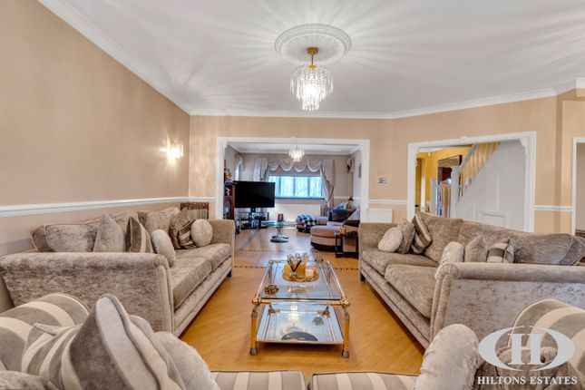43, Minterne Avenue, Southall photo 3
