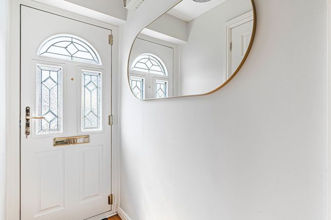 20 Clos Dyfodwg, Pontypridd photo 4