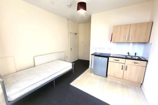 24 Merridale Road, Wolverhampton photo 4