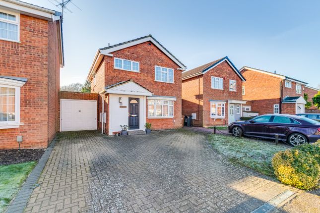 Thumbnail Detached house for sale in Sylvandale, Welwyn Garden City, Hertfordshire