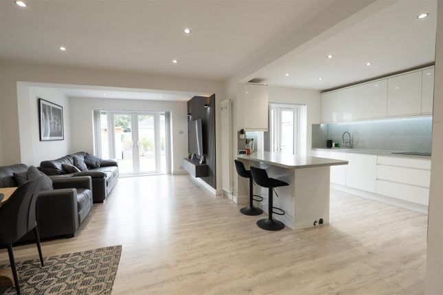 41, St. Georges Drive, Westcliff-On-Sea photo 4