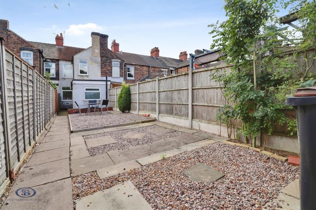 26, Thistleberry Avenue, Newcastle-Under-Lyme photo 4