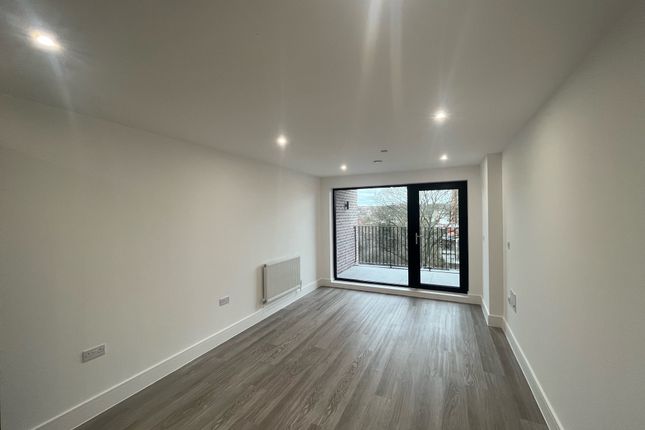 Flat 68, Chatham photo 2
