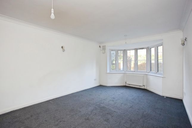Flat 1, Cavendish Court 52-54,, Hadlow Road, Kent photo 2