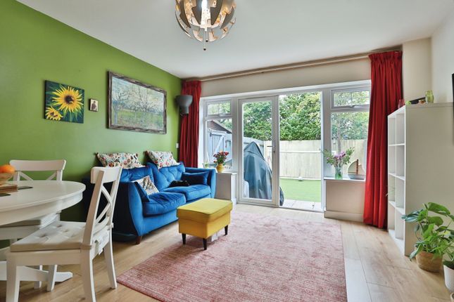 19, Wesley Road, Dorset photo 4