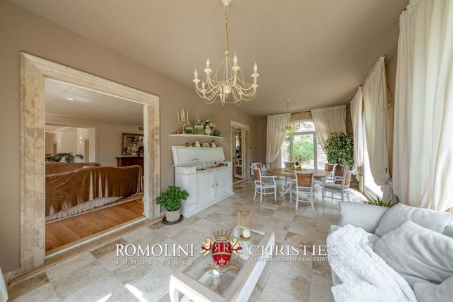 Villa for sale in Florence, Tuscany, Italy