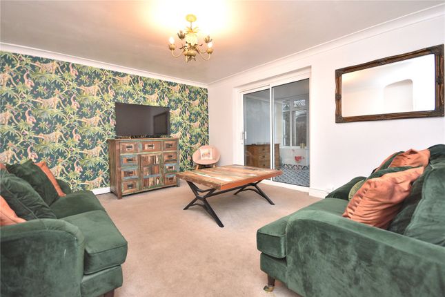 49, Naburn Place, West Yorkshire photo 2