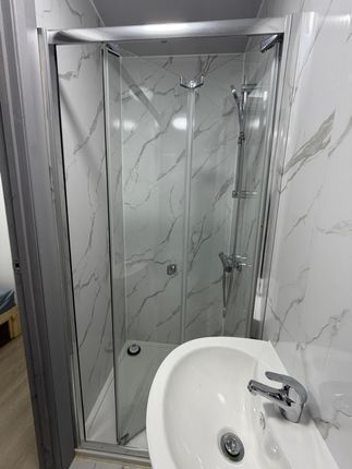 320, Spackmans Way, Slough photo 4