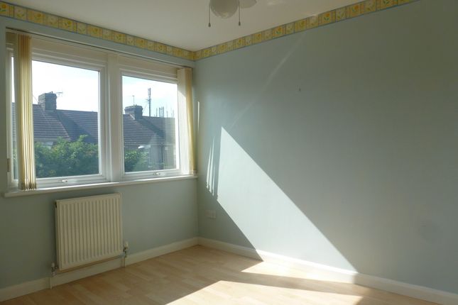 Flat to rent in High Street, Sheerness