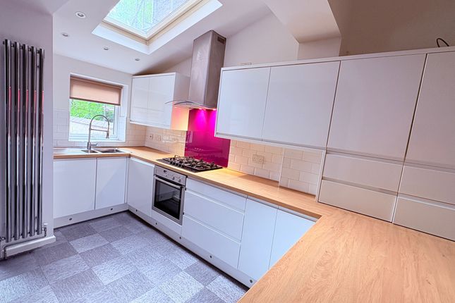 231, Bury photo 5