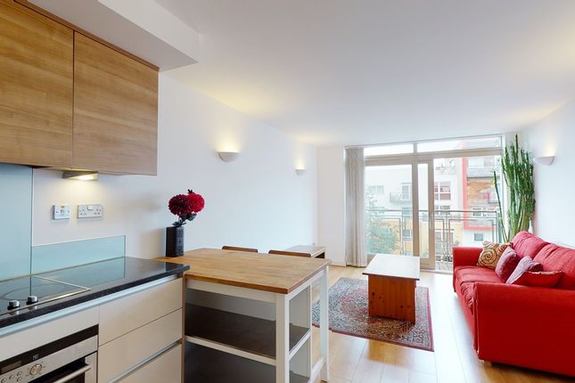 Thumbnail Flat to rent in Newton Lodge, West Parkside, London