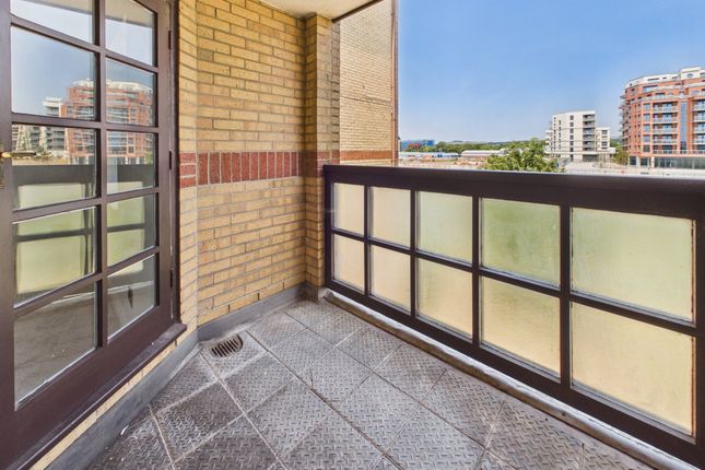 Flat 15, Marys Place Emerald Quay, Shoreham-By-Sea photo 2
