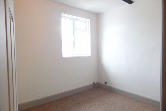 Flat to rent in High Street, Wroxall, Ventnor