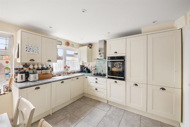 34, Blacklands Drive, Hayes photo 4
