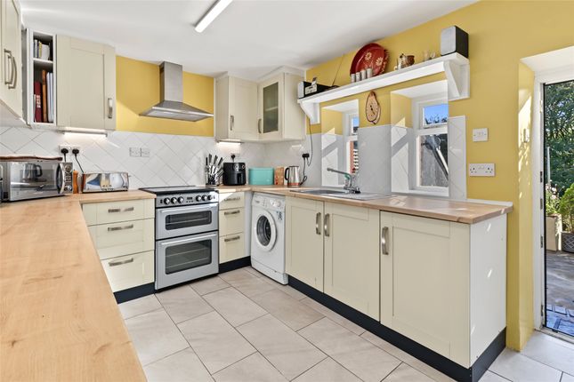 10, Hillside Road, Devon photo 4