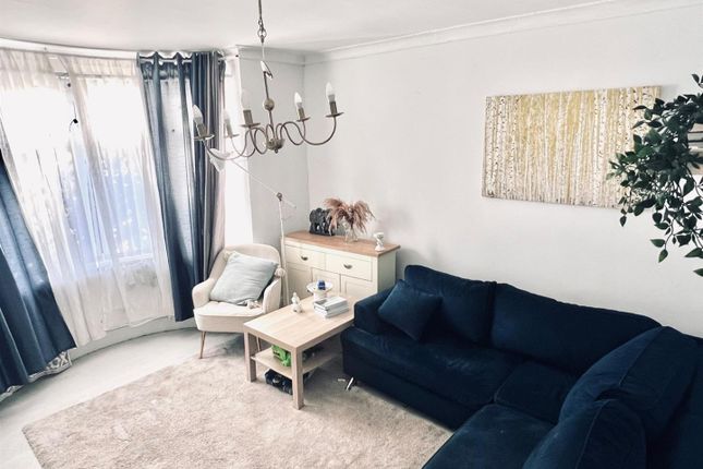 12, Forshaw Avenue, Manchester photo 2