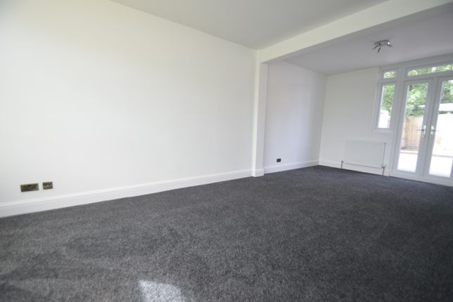 227, Fernside Avenue, Feltham photo 4
