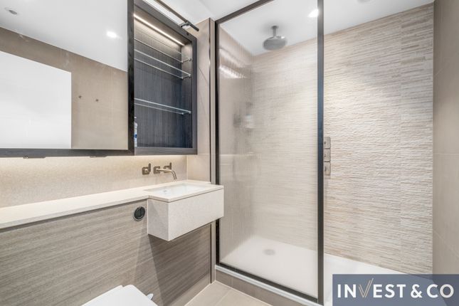 Flat for sale in Palmer Road, London