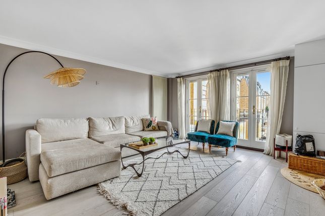 Thumbnail Flat for sale in Beauchamp Place, London