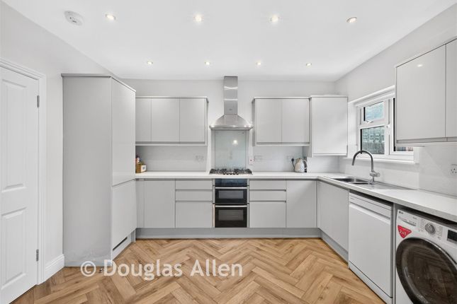 22, Highfield Road, Woodford Green photo 2