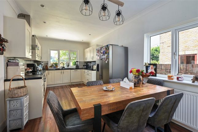 160, Chertsey Lane, Surrey photo 4