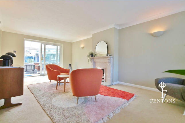 2, Rokell Way, Frinton-on-Sea photo 4