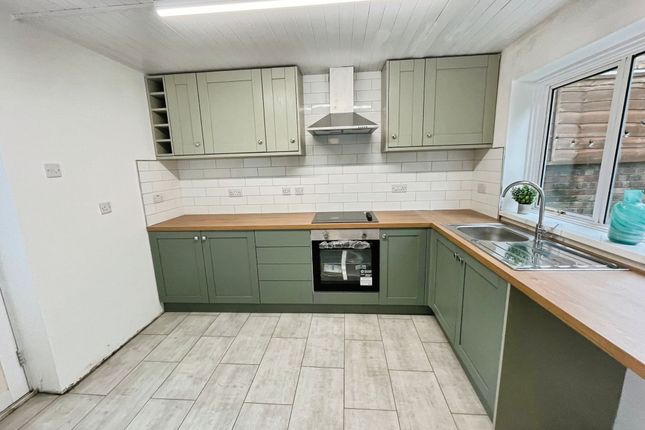 175 Tyn Y Twr, Port Talbot photo 4