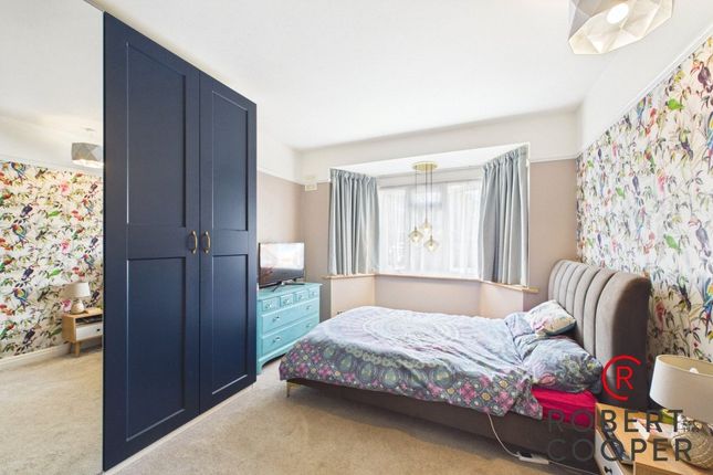 45, Meadow Road, Pinner photo 4