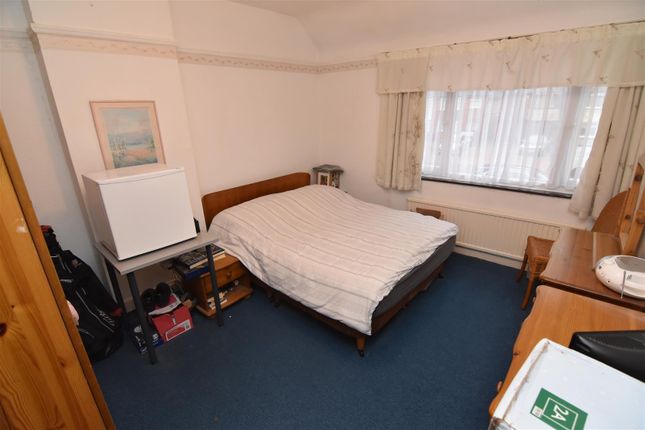 89, Hodge Hill Road, Birmingham photo 2